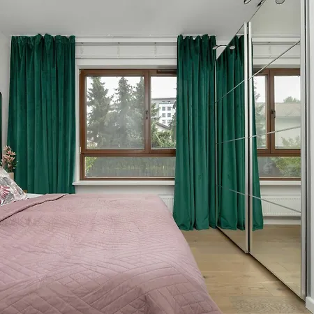 Spacious Family With Garden & Parking By Renters *