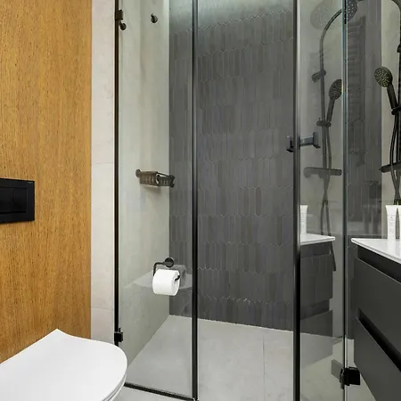 شقة Spacious Family With Garden & Parking By Renters