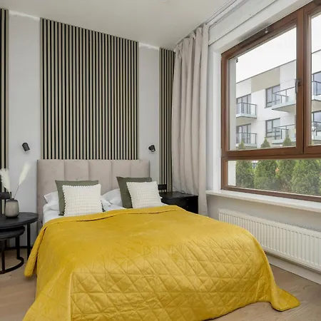 Spacious Family With Garden & Parking By Renters * Варшава