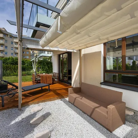 Spacious Family With Garden & Parking By Renters *