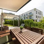 Apartmán Spacious Family With Garden & Parking By Renters