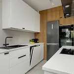 Spacious Family With Garden & Parking By Renters Varšava