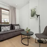 Spacious Family With Garden & Parking By Renters Apartmán *