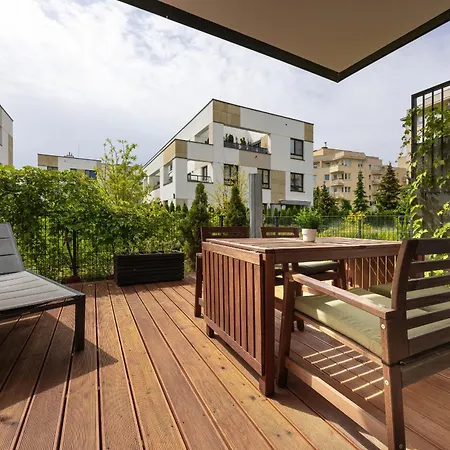 Apartament Spacious Family With Garden & Parking By Renters *