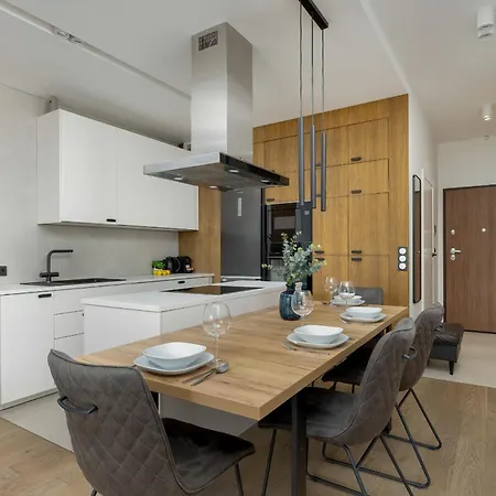 Apartament Spacious Family With Garden & Parking By Renters *